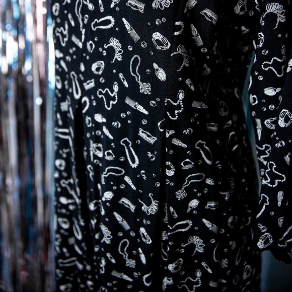 Black 90’s Wide Leg Romper - Picture 5 of 9